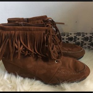 Brown Fringy Wedges